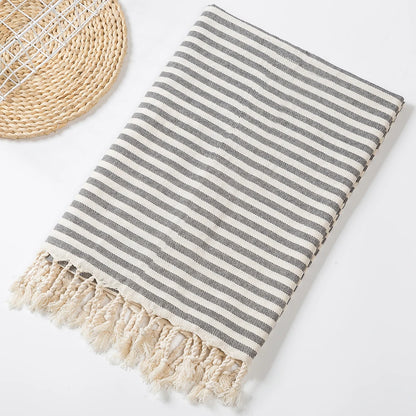 Serviette de plage rayée en coton avec franges, format 100 × 180 cm