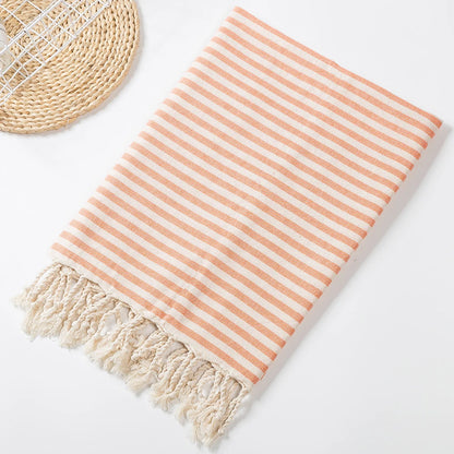 Serviette de plage rayée en coton avec franges, format 100 × 180 cm