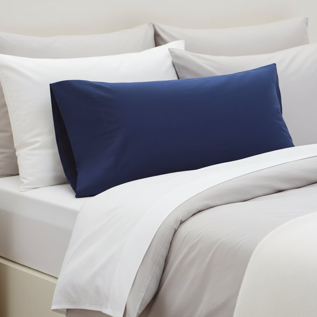 Taie d’oreiller unie en coton pour une chambre élégante